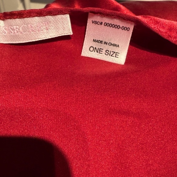 💫 Rare Vintage Victoria’s Secret Red Satin Shawl and / or Pashmina 💫 - Picture 13 of 16